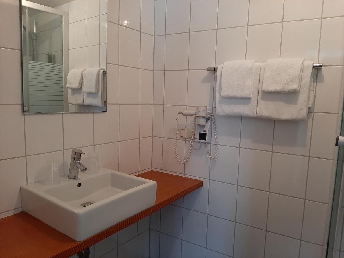 Sleep & Go! Self Service Rooms With Community Kitchen Nittel Eksteriør billede
